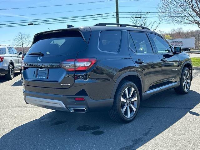 used 2025 Honda Pilot car, priced at $44,495