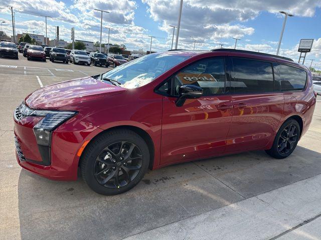 new 2027 Chrysler Pacifica car, priced at $50,547