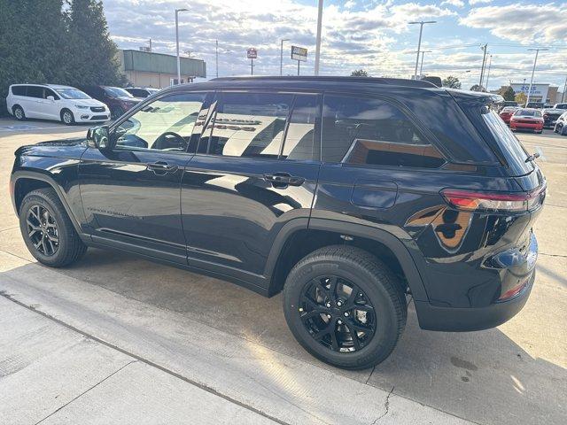 new 2025 Jeep Grand Cherokee car, priced at $43,749
