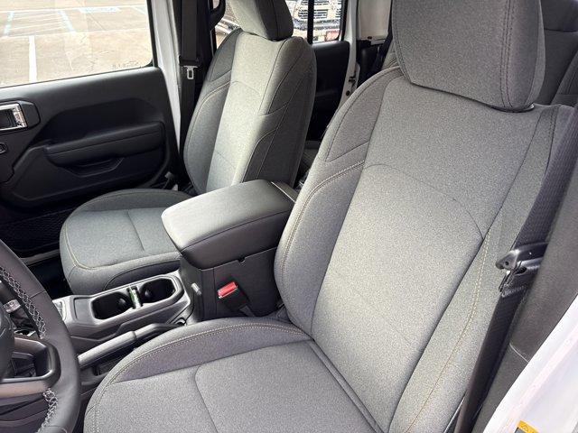 new 2026 Jeep Gladiator car, priced at $50,600