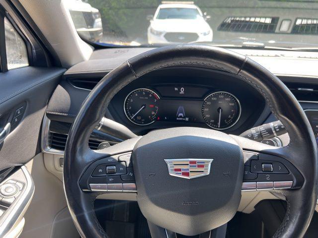used 2021 Cadillac XT4 car, priced at $22,999