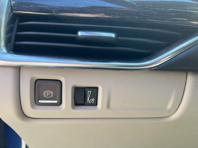 used 2021 Cadillac XT4 car, priced at $22,999