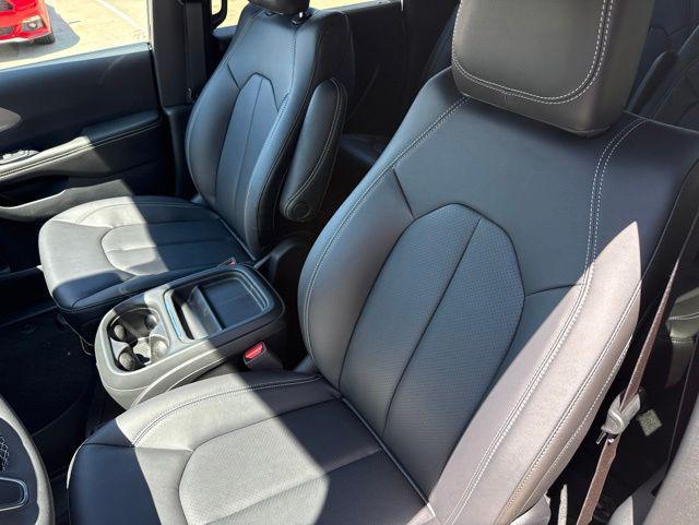 new 2027 Chrysler Pacifica car, priced at $48,393