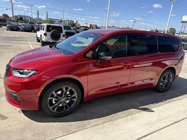 new 2026 Chrysler Pacifica car, priced at $43,999