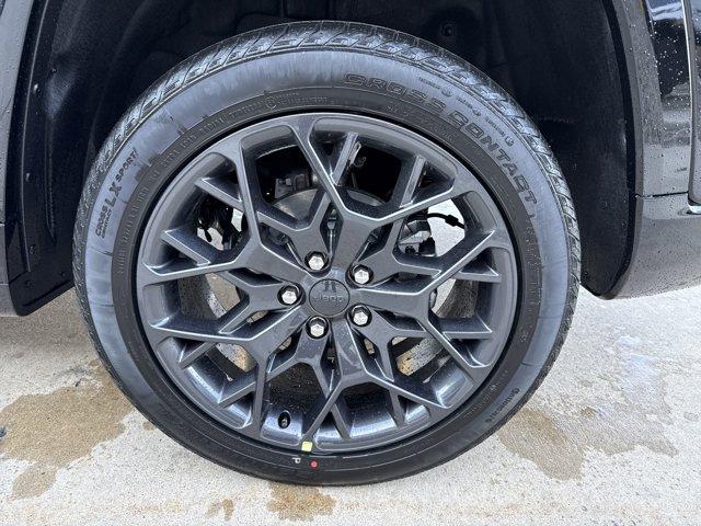 new 2025 Jeep Grand Cherokee car, priced at $66,749