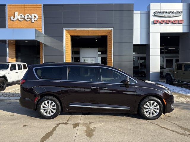 used 2017 Chrysler Pacifica car, priced at $13,799