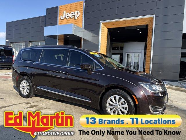 used 2017 Chrysler Pacifica car, priced at $13,799