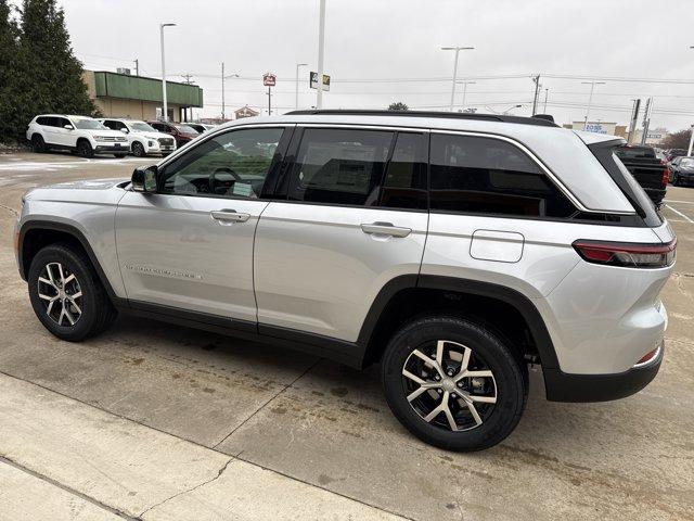 new 2025 Jeep Grand Cherokee car, priced at $47,749