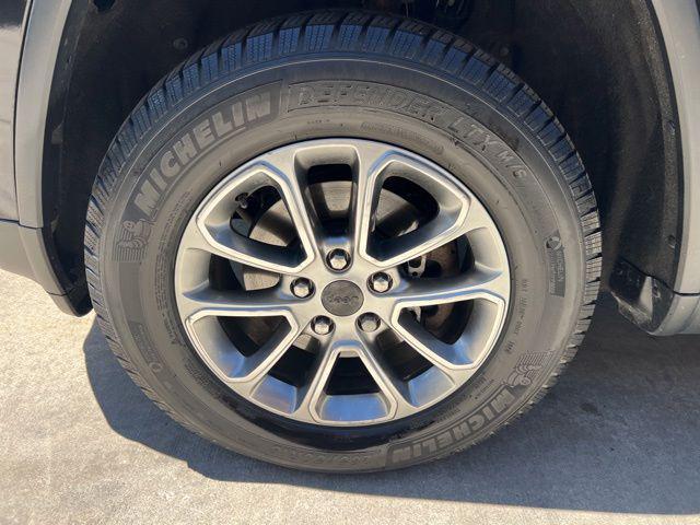 used 2015 Jeep Grand Cherokee car, priced at $9,475