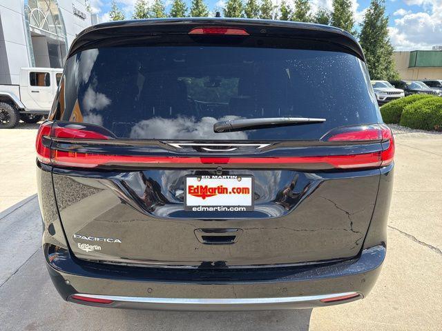 new 2027 Chrysler Pacifica car, priced at $45,531