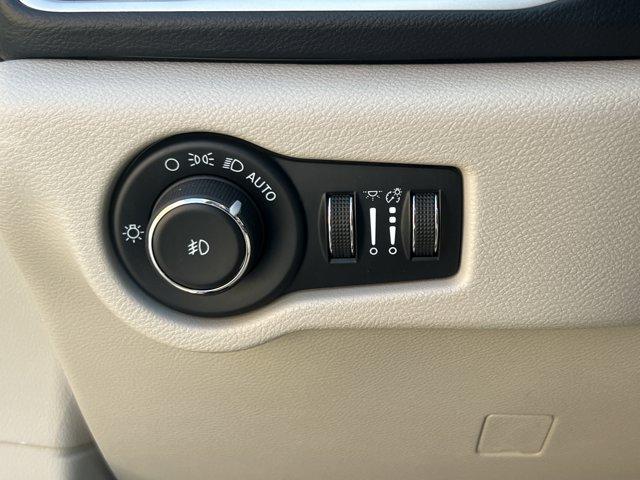 used 2022 Chrysler Pacifica car, priced at $17,999