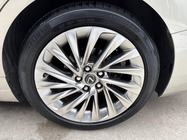 used 2019 Lexus ES 300h car, priced at $26,999