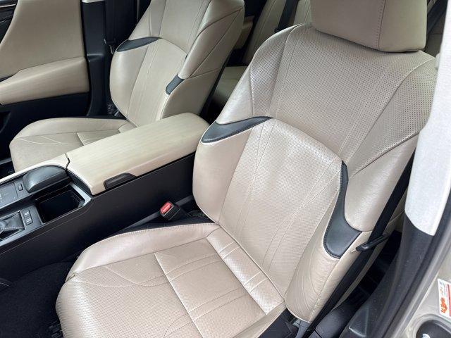 used 2019 Lexus ES 300h car, priced at $26,999