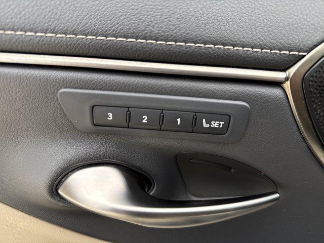 used 2019 Lexus ES 300h car, priced at $26,999