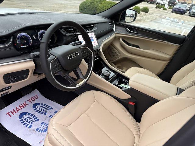 new 2025 Jeep Grand Cherokee car, priced at $46,749