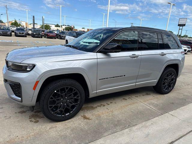new 2026 Jeep Grand Cherokee car, priced at $58,739