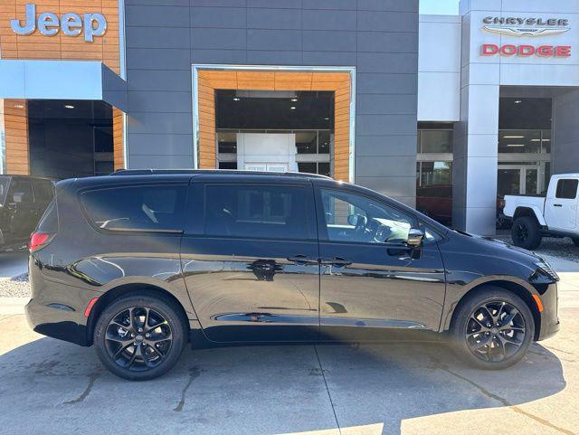 new 2027 Chrysler Pacifica car, priced at $54,286