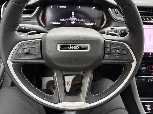 new 2025 Jeep Grand Cherokee car, priced at $50,249