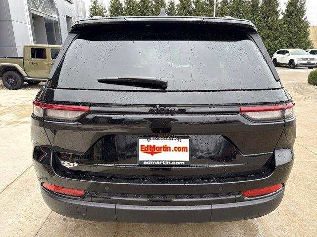 new 2025 Jeep Grand Cherokee car, priced at $50,249