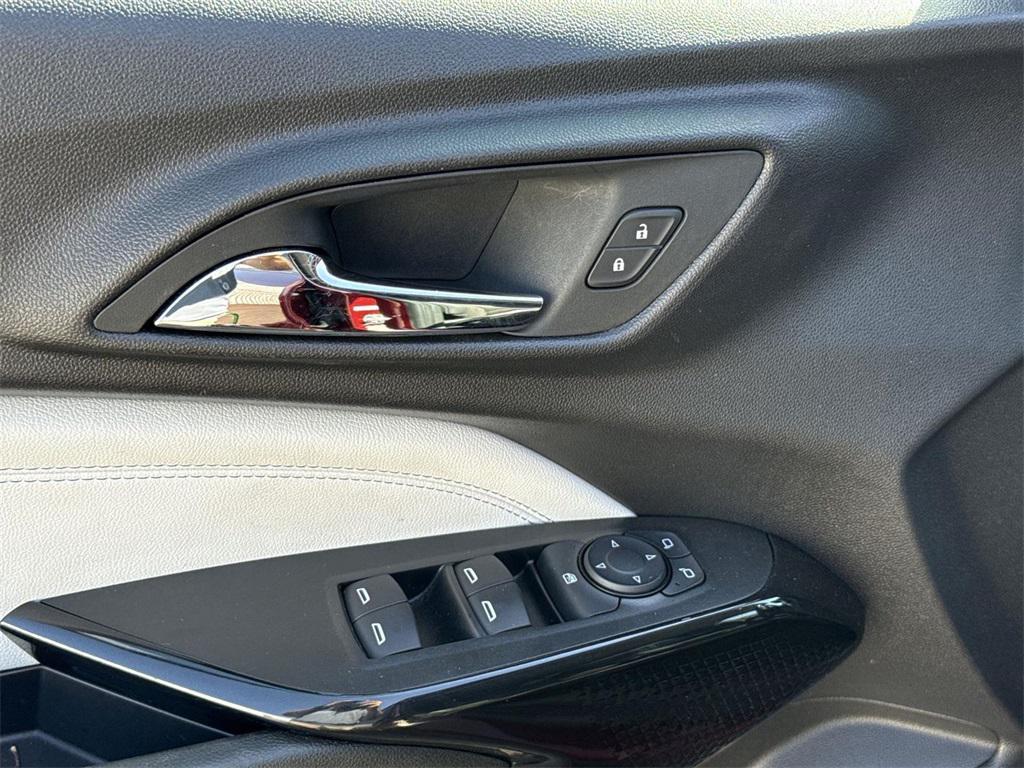 used 2025 Chevrolet Trax car, priced at $19,000