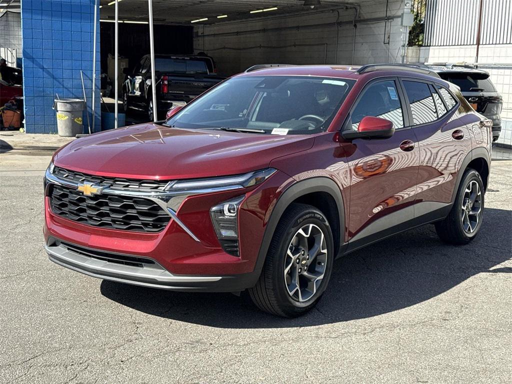 used 2025 Chevrolet Trax car, priced at $19,000