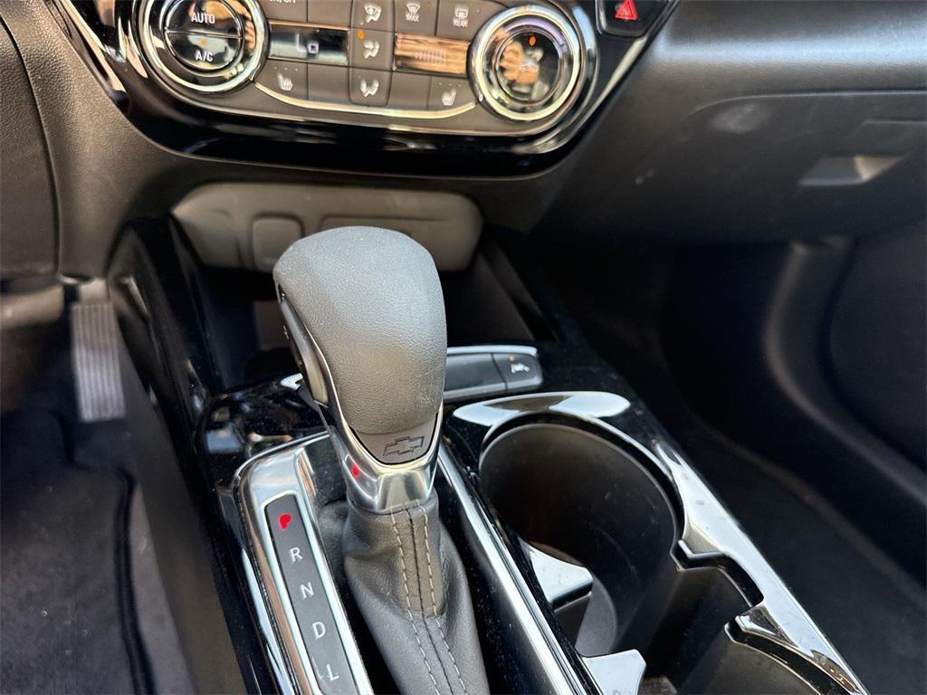 used 2025 Chevrolet Trax car, priced at $19,000