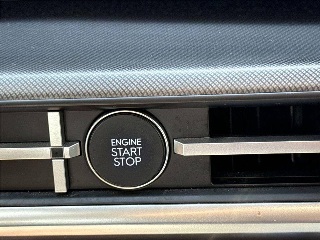 used 2025 Hyundai Santa Fe car, priced at $28,500