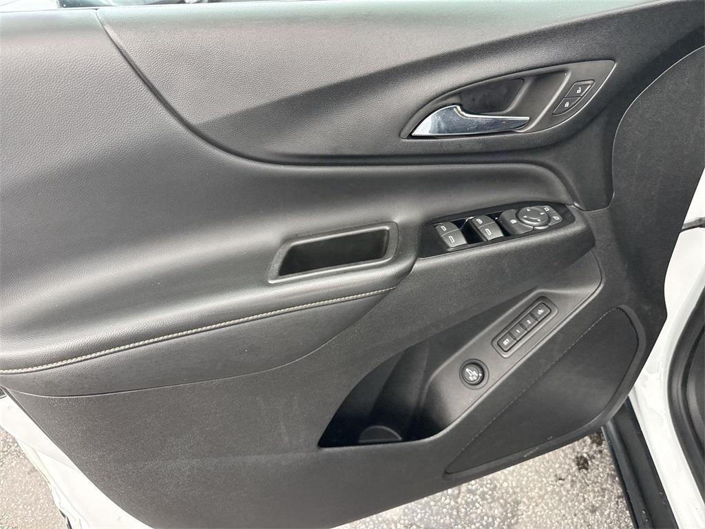 used 2022 Chevrolet Equinox car, priced at $19,988