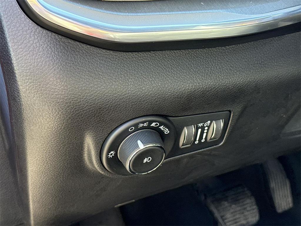 used 2024 Jeep Compass car, priced at $21,654