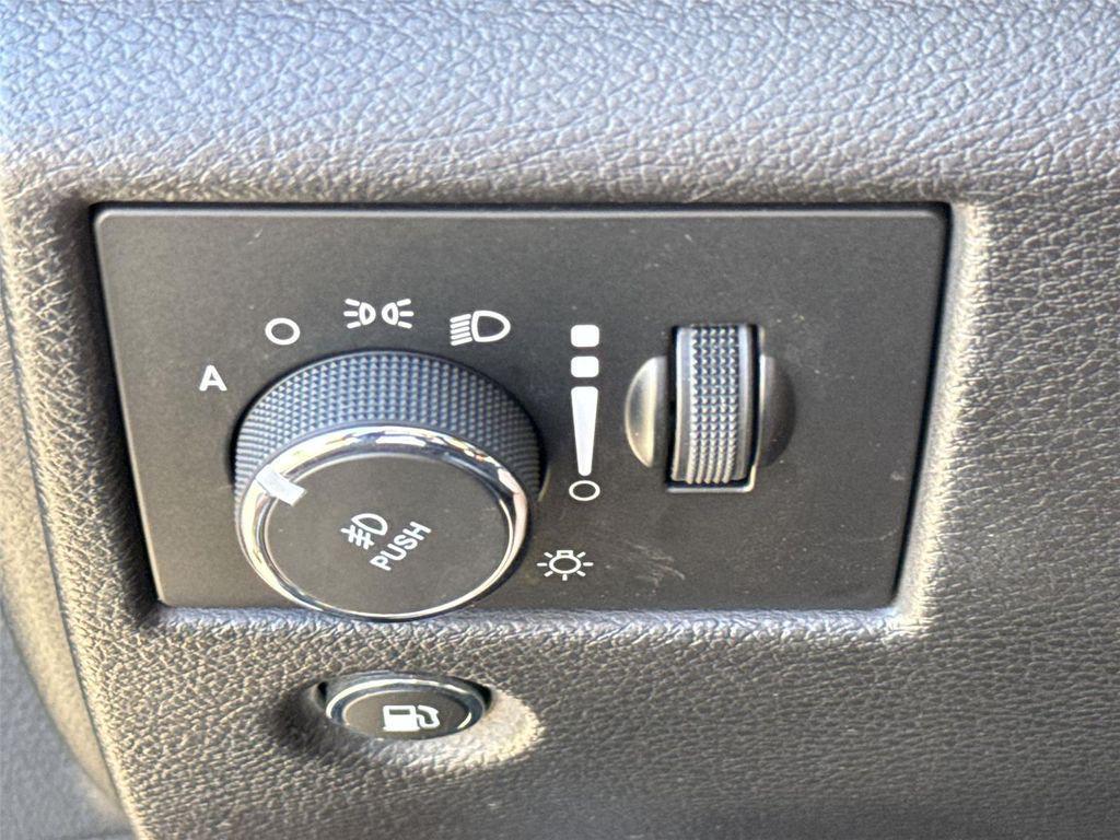 used 2020 Jeep Grand Cherokee car, priced at $20,685