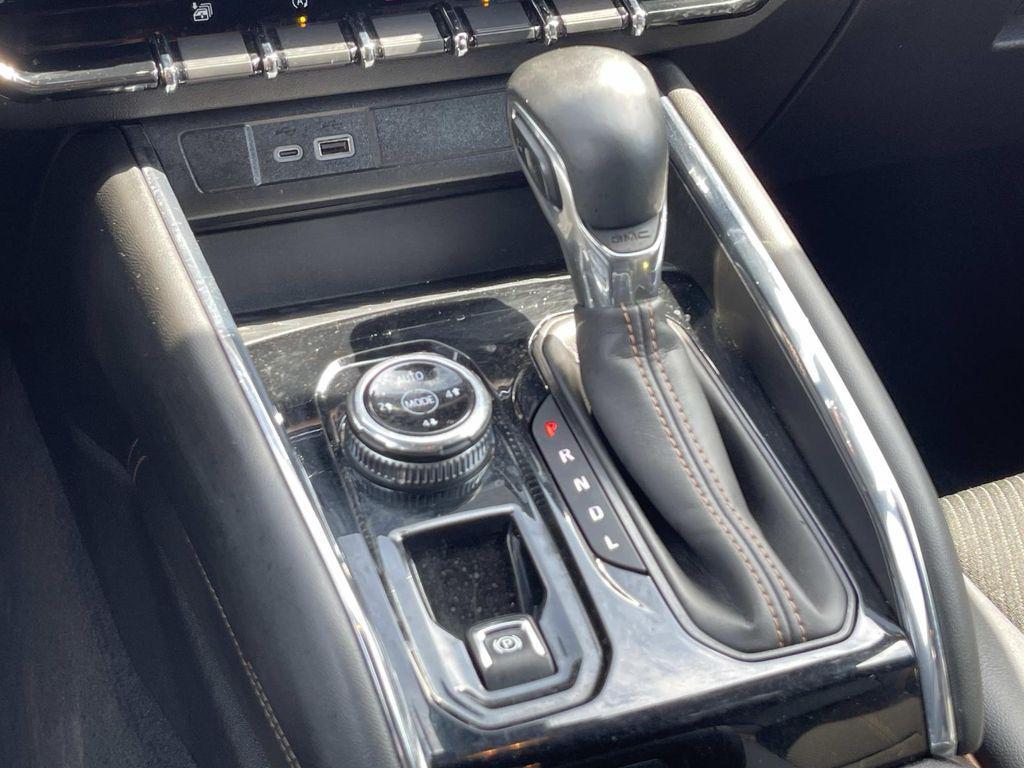 used 2024 GMC Canyon car, priced at $37,114