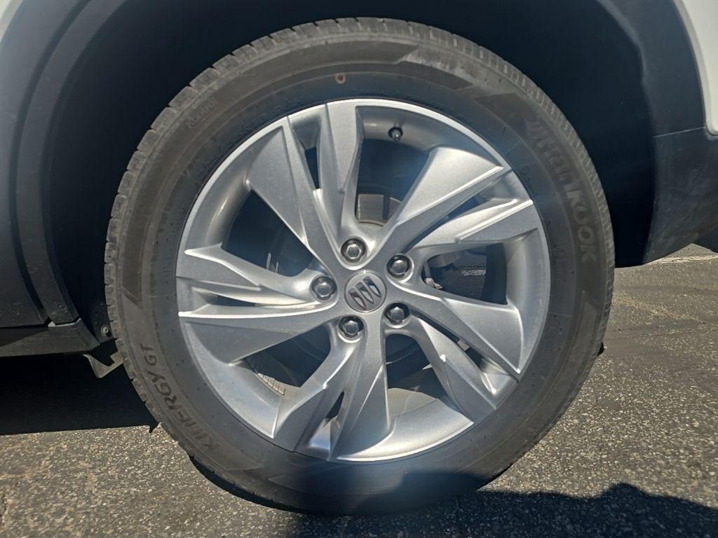 used 2025 Buick Encore GX car, priced at $20,000