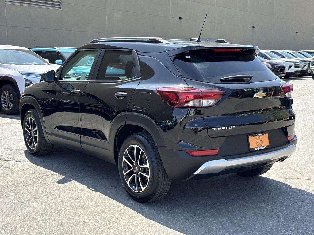 used 2025 Chevrolet TrailBlazer car, priced at $18,500