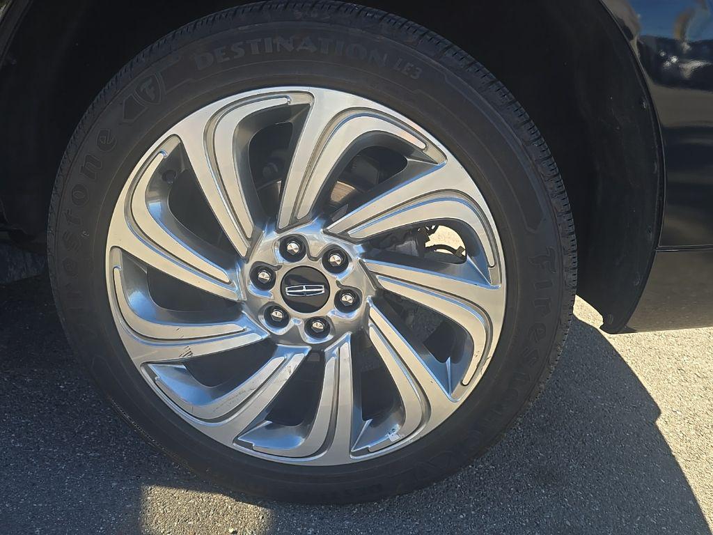 used 2024 Lincoln Navigator car, priced at $52,400