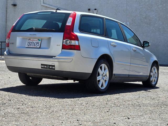 used 2007 Volvo V50 car, priced at $4,199