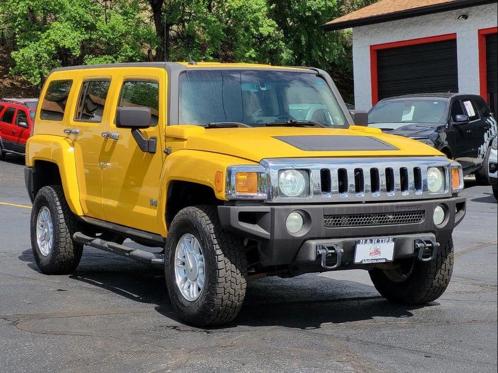 used 2006 Hummer H3 car, priced at $10,895