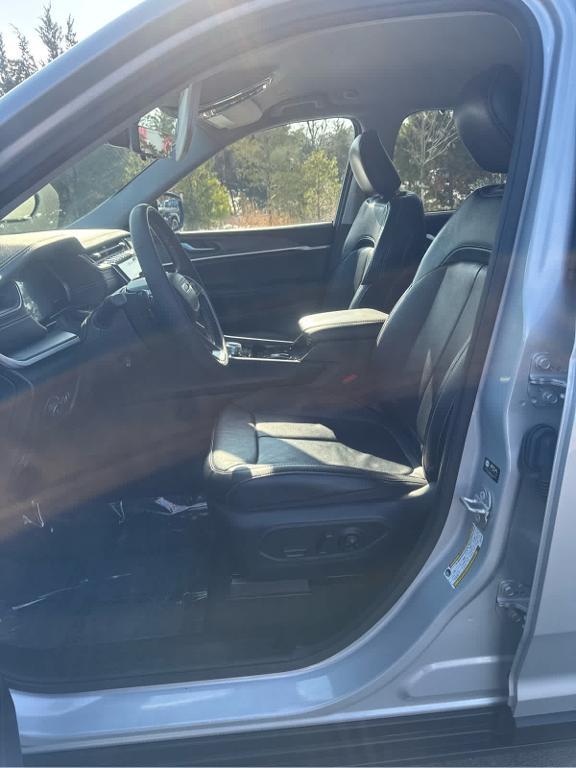 used 2023 Jeep Grand Cherokee car, priced at $33,472