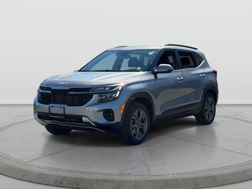 used 2024 Kia Seltos car, priced at $21,991