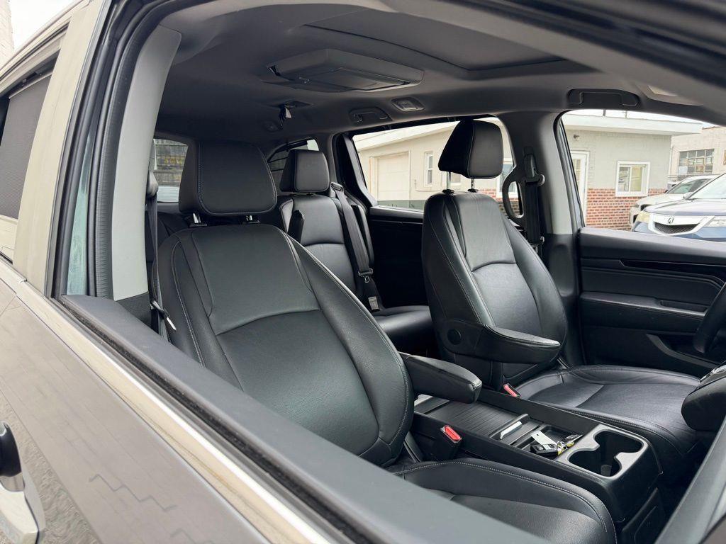used 2023 Honda Odyssey car, priced at $37,437