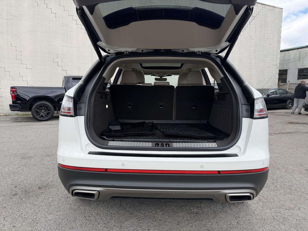 used 2022 Lincoln Nautilus car, priced at $34,861