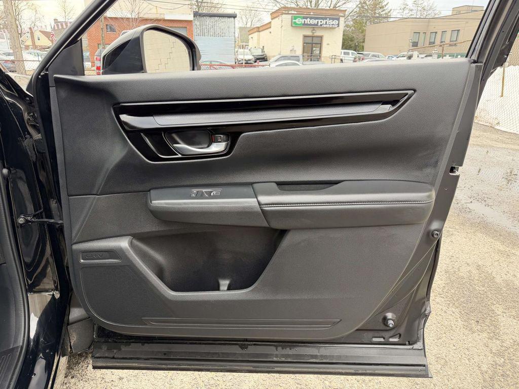 used 2023 Honda CR-V car, priced at $29,946