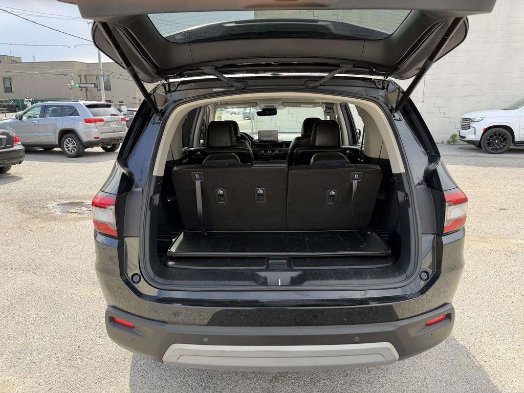 used 2025 Honda Pilot car, priced at $41,472