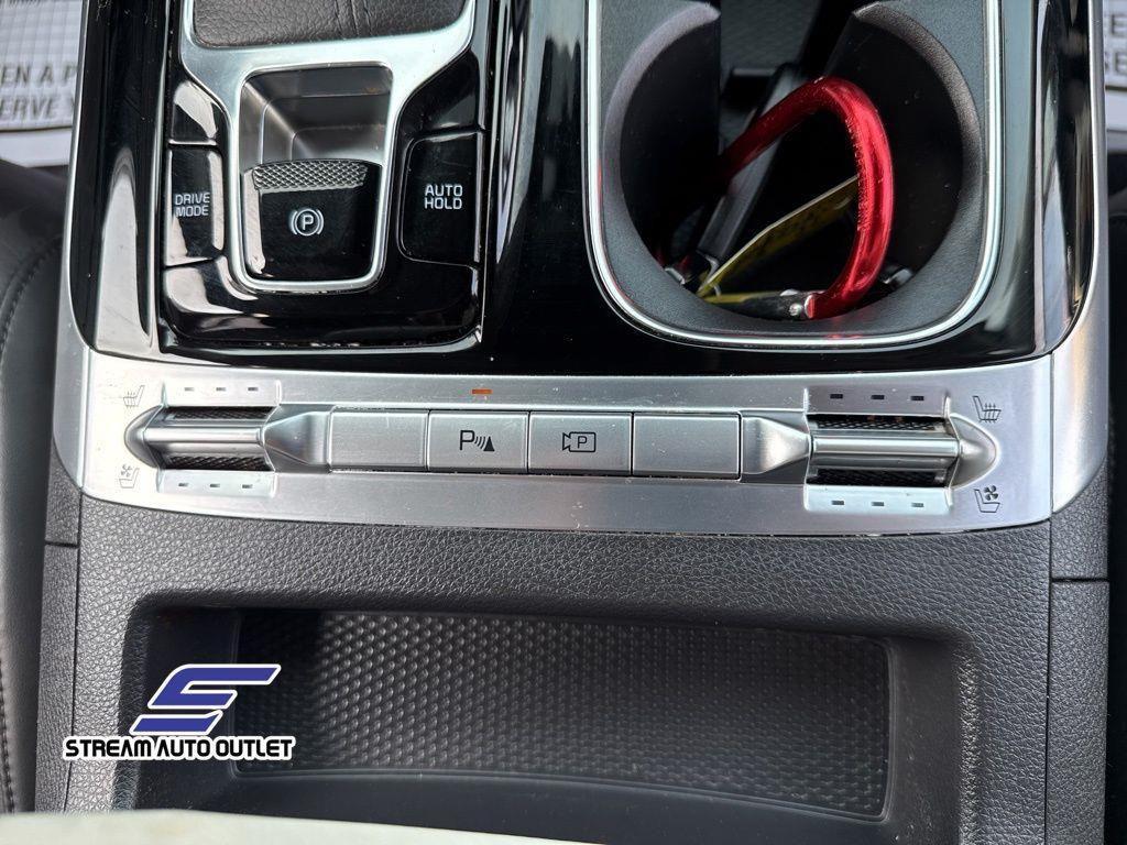 used 2024 Kia Carnival car, priced at $34,878