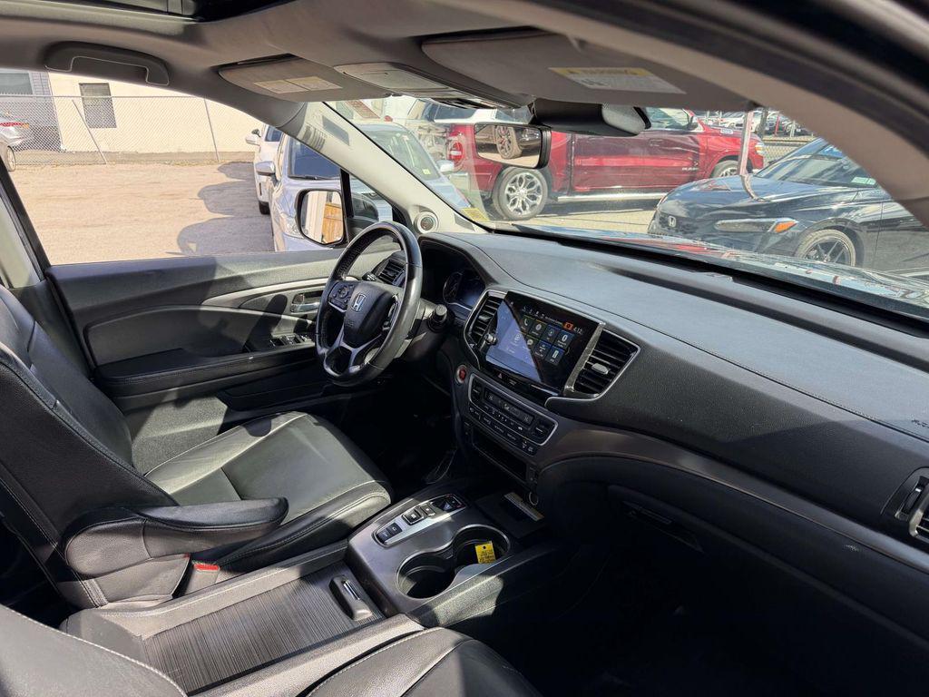 used 2021 Honda Pilot car, priced at $22,211