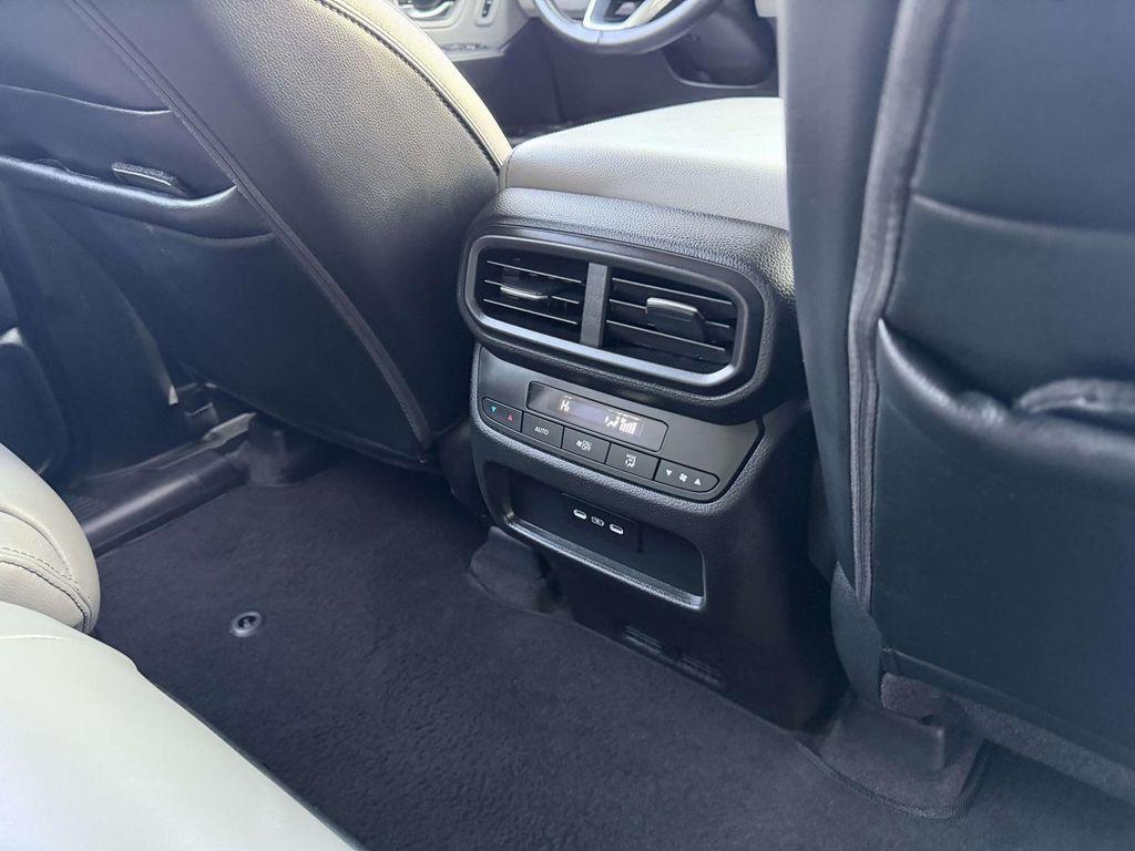 used 2025 Honda Pilot car, priced at $35,890