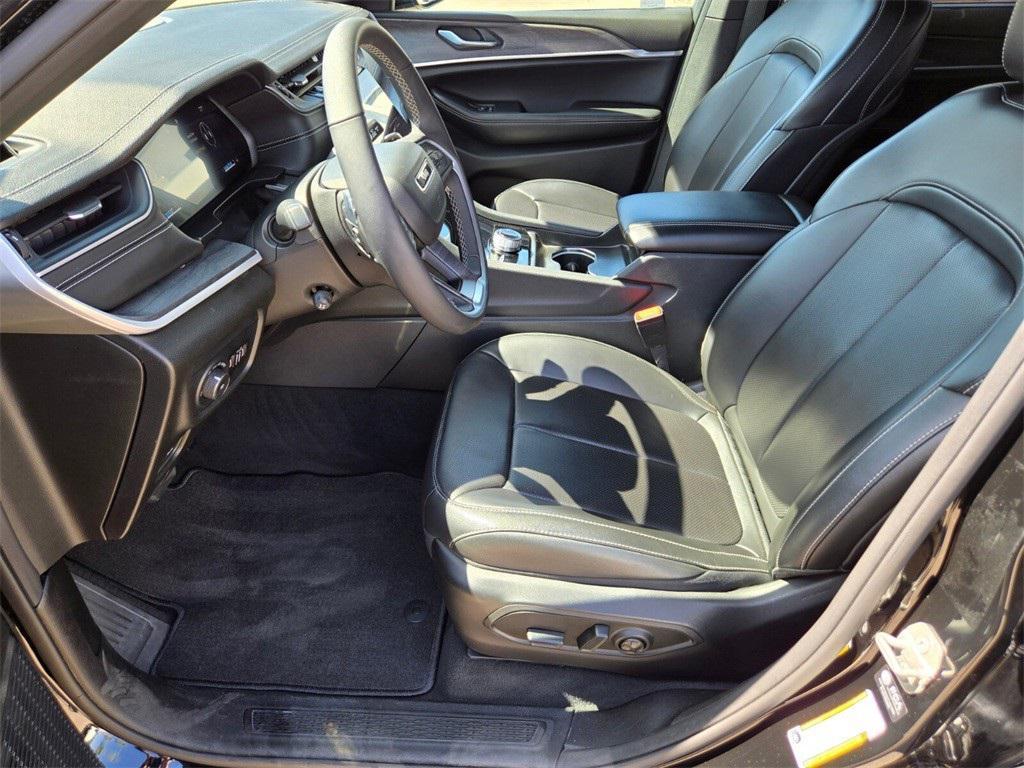 used 2024 Jeep Grand Cherokee L car, priced at $31,119