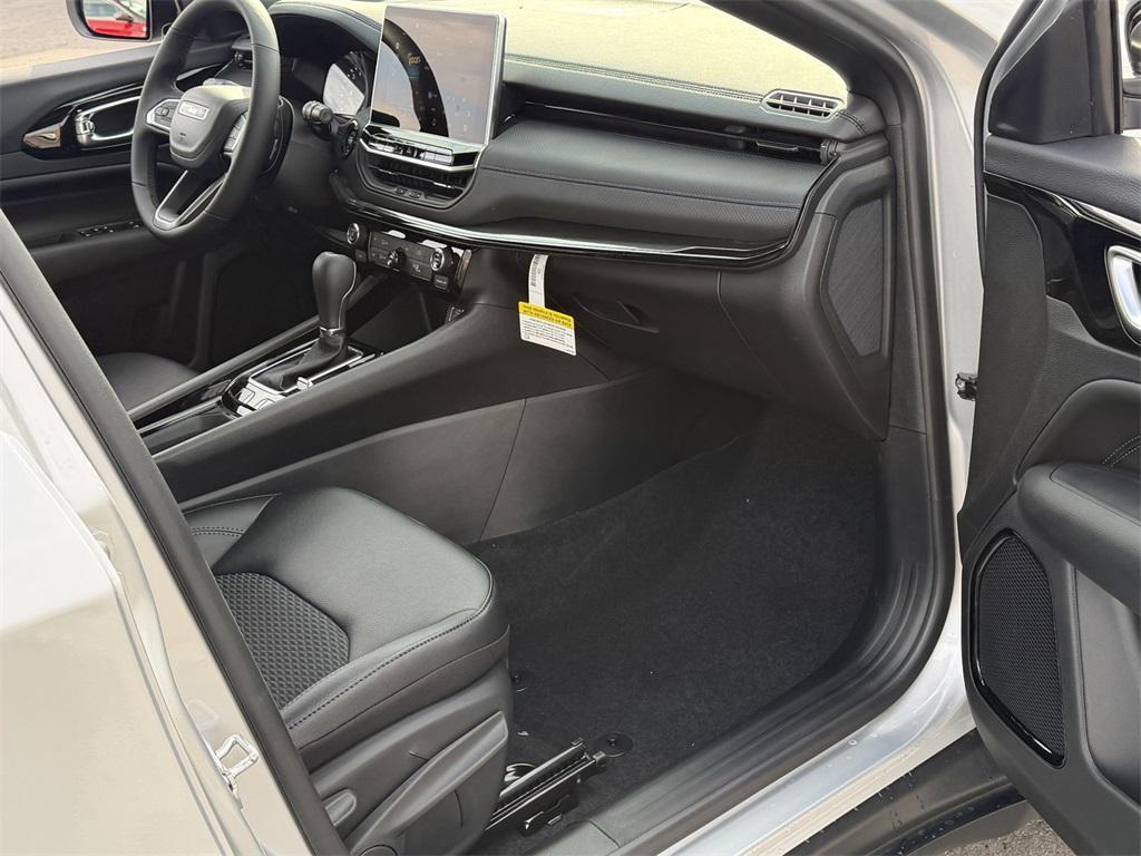 new 2026 Jeep Compass car, priced at $32,080