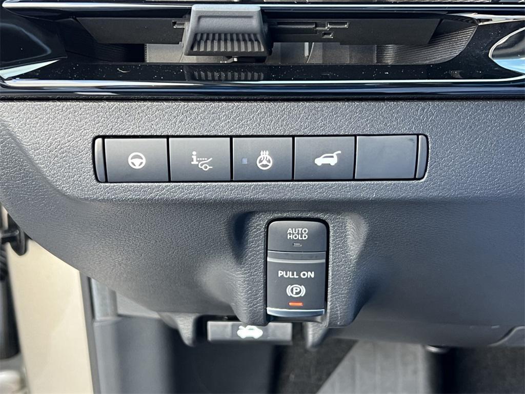 used 2025 Nissan Murano car, priced at $39,134