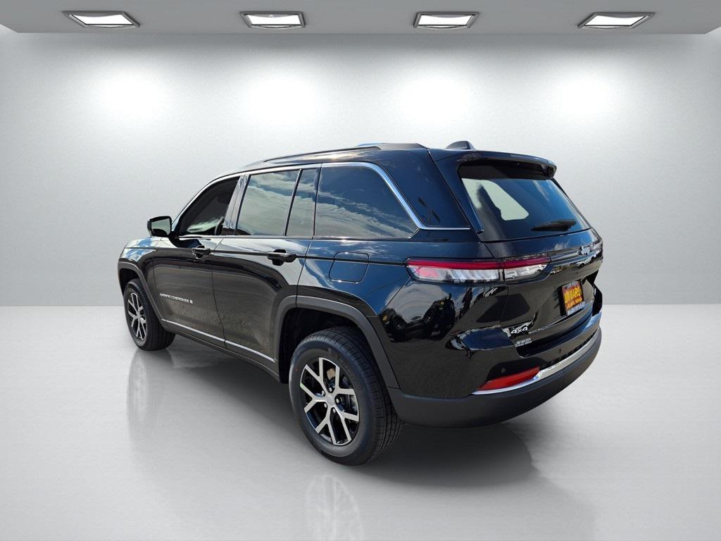 new 2025 Jeep Grand Cherokee car, priced at $40,759