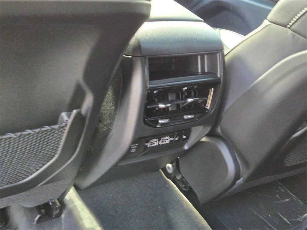 new 2025 Jeep Grand Cherokee car, priced at $40,759